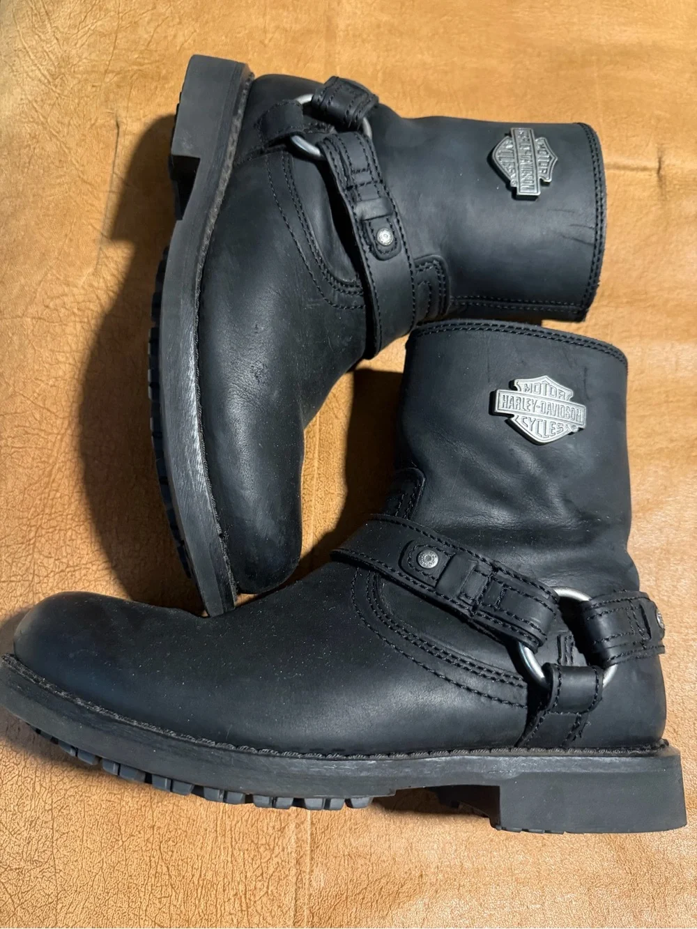 Harley-Davidson Black Leather Harness Boots with Metal Badge Men’s 7/ Women’s 9